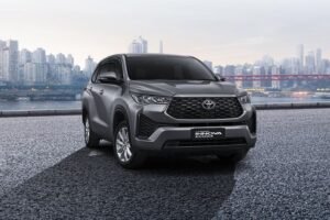 Toyota Innova Zenix 2025: Revolusi Hybrid yang Mengubah Standar Mobil Keluarga